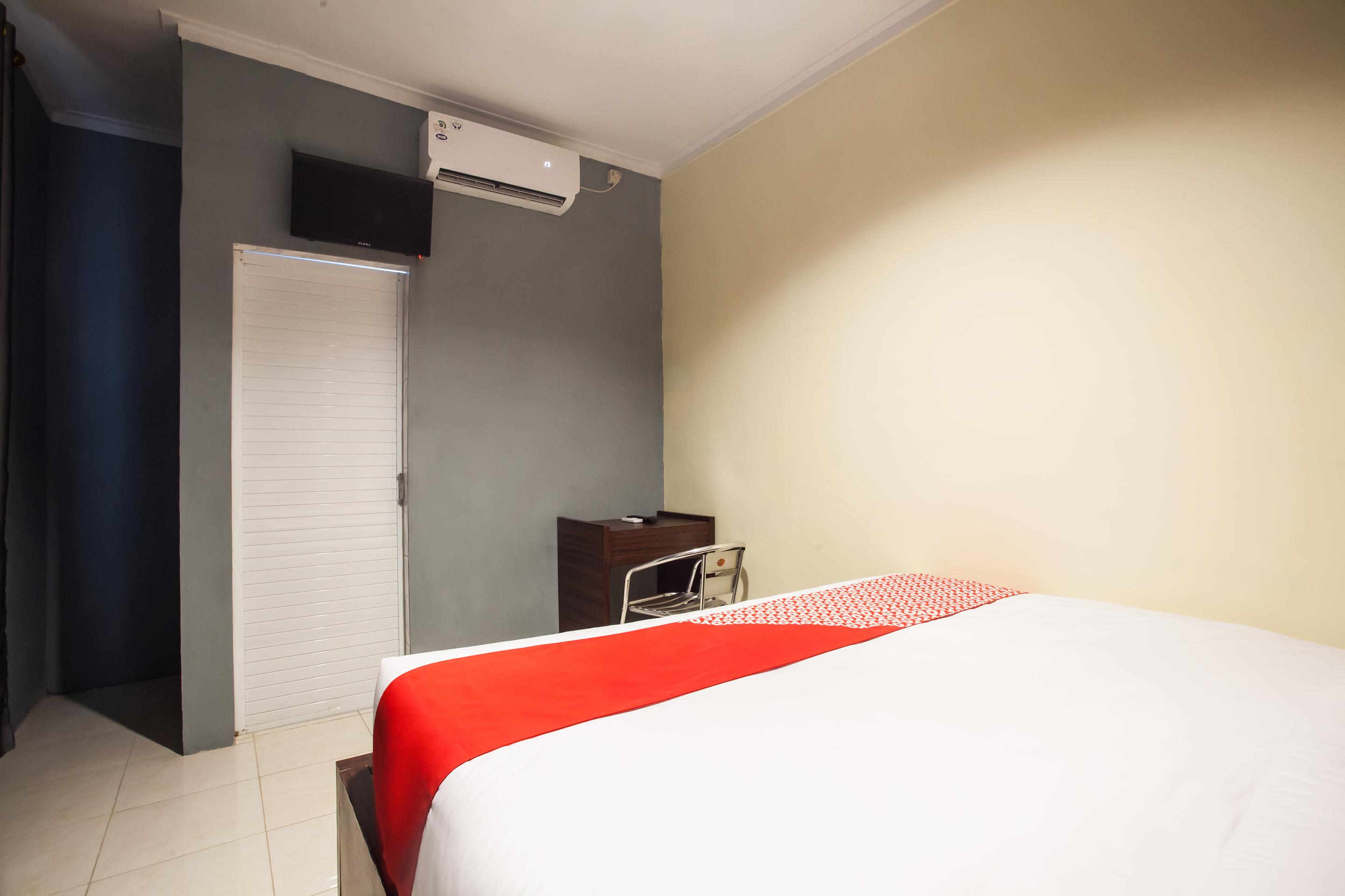 Oyo 990 Stadion Residence Syariah Medan Luaran gambar